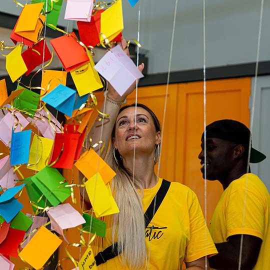 Static-In-Motion_Scholen_Good-Vibes-Only_540x540_004